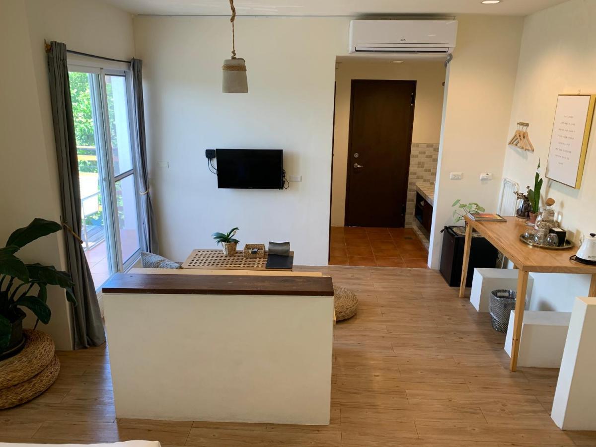 W24墾丁民宿墾丁大街一館bnb Екстер'єр фото